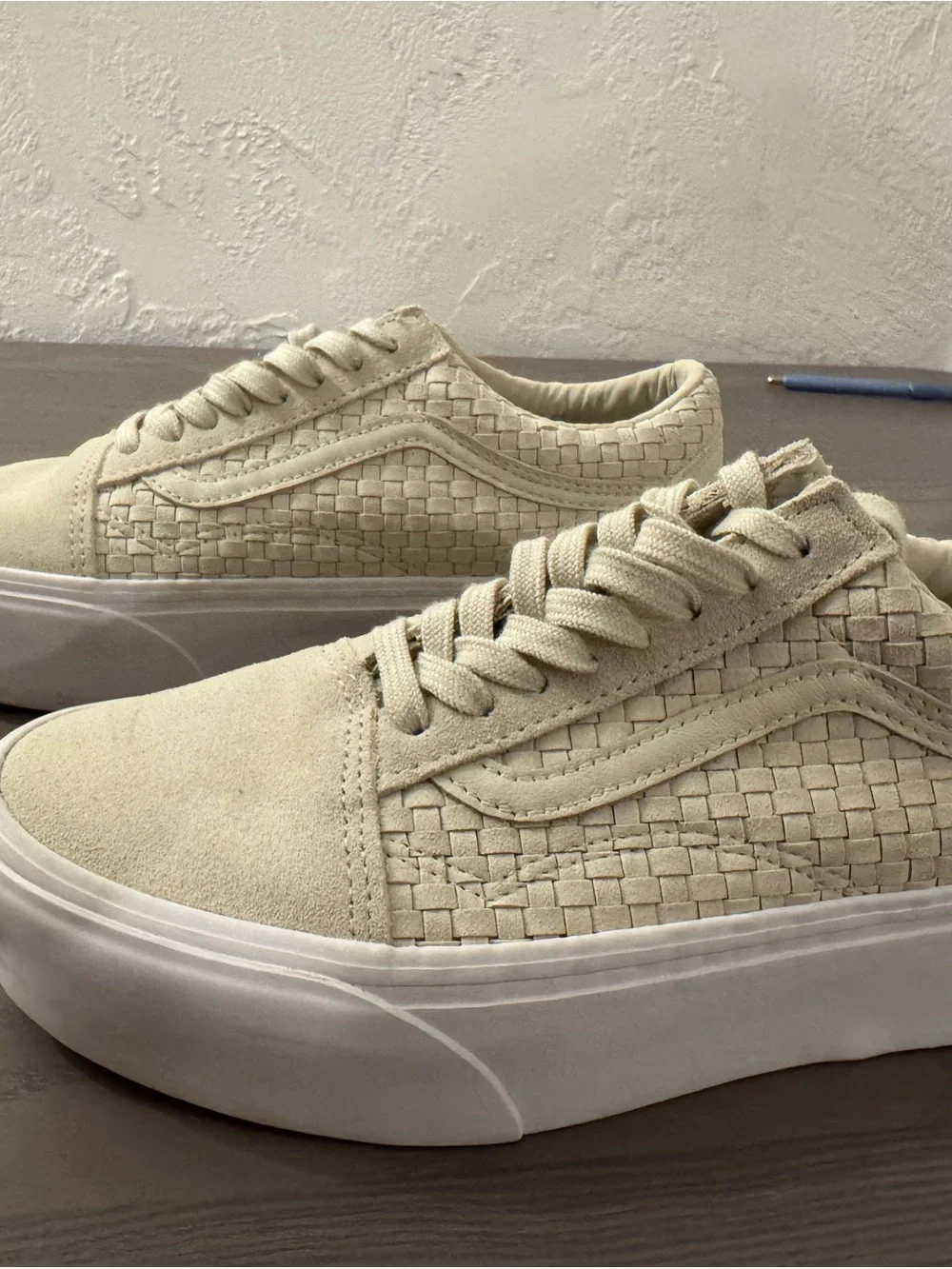 Rockport Cream Woven Suede Platform Lace-Up Sneakers